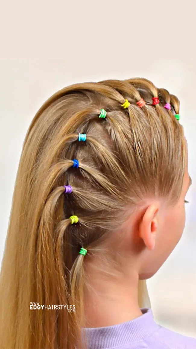 6. Side-Swept Rubber Band Design | 10 Quick And Cute Rubber Band Hairstyles For Every Occasion
